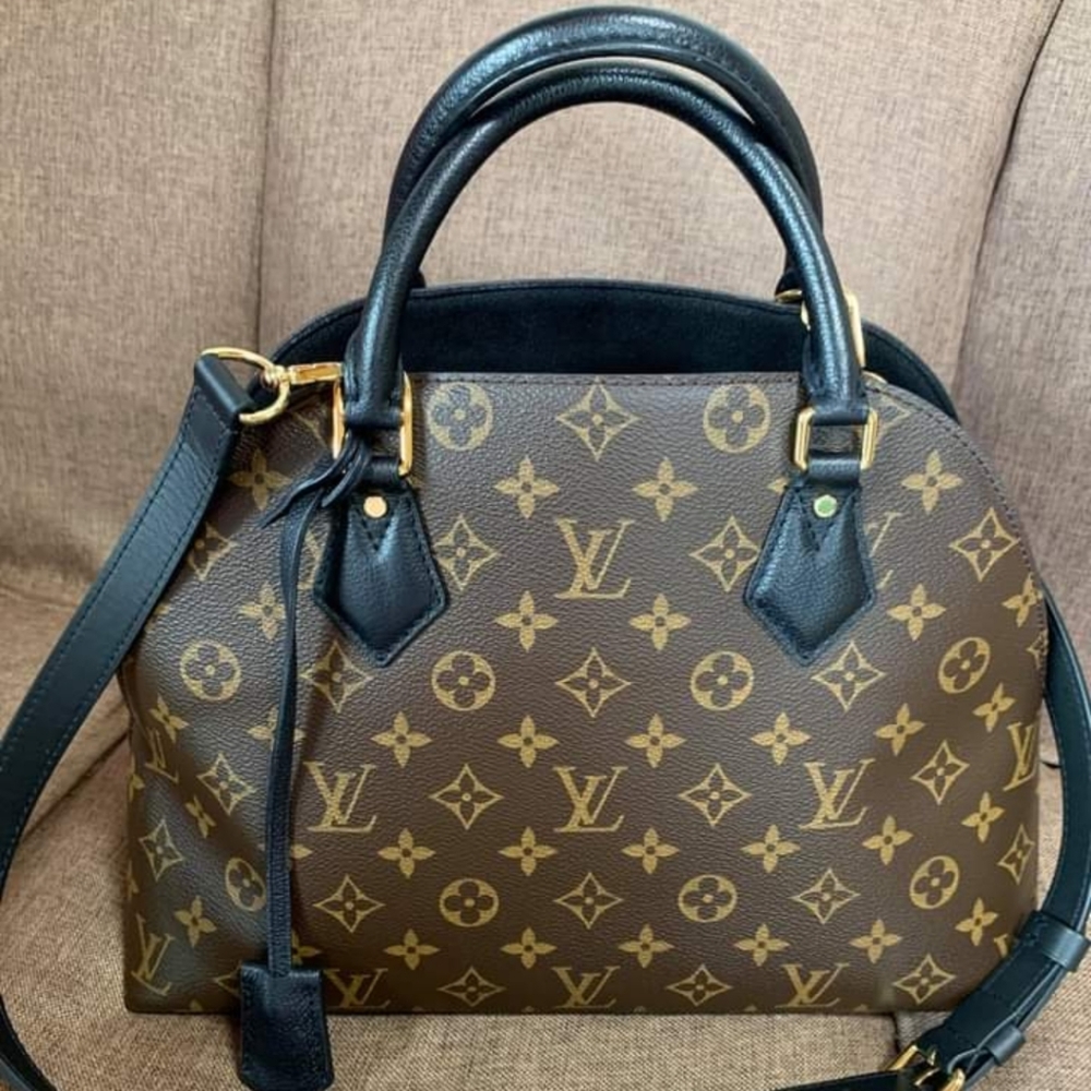 LV Alma Mono with Black trim & black strap